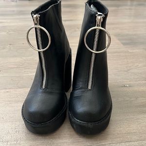 Dollskill current mood boot